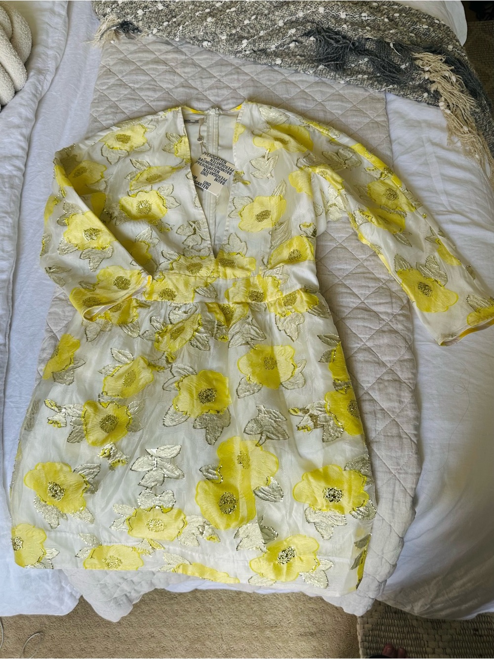 BAUM UND PFERDGARTEN ALLYDIA Dress Yellow Floral